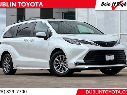 Certified 2022 Toyota Sienna XLE