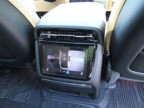 Certified 2025 Cadillac Escalade IQ Luxury 2 AWD/4WD image 16