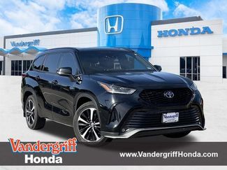 Used 2022 Toyota Highlander XSE FWD video 1