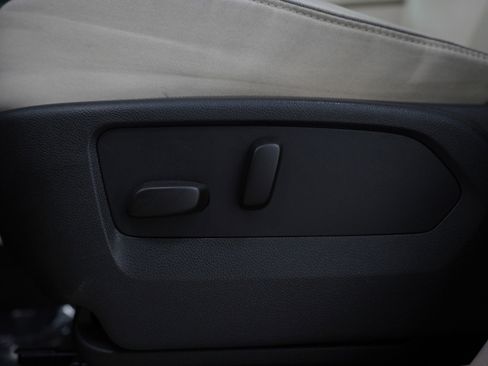 Used 2022 Buick Envision Essence w/ Technology Package I image 23