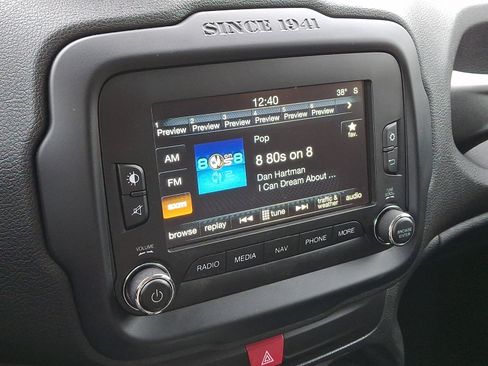 Certified 2016 Jeep Renegade Latitude image 17