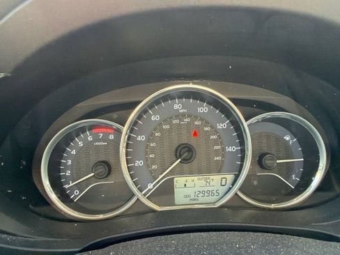 Used 2014 Toyota Corolla LE FWD image 7