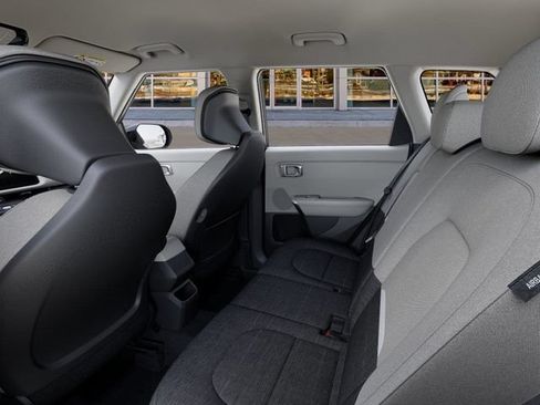 New 2027 Kia Seltos S FWD image 18