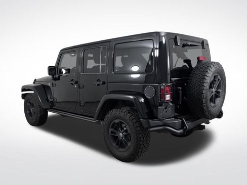 Used 2017 Jeep Wrangler Unlimited Sahara AWD/4WD image 38