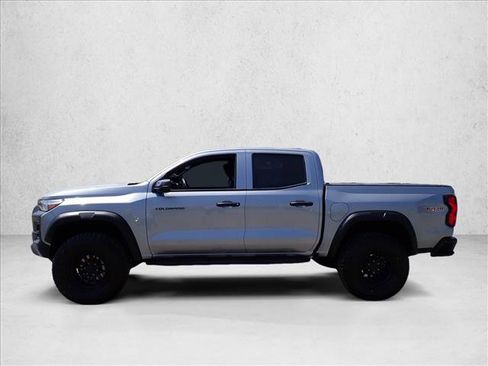 Used 2025 Chevrolet Colorado Trail Boss AWD/4WD image 2