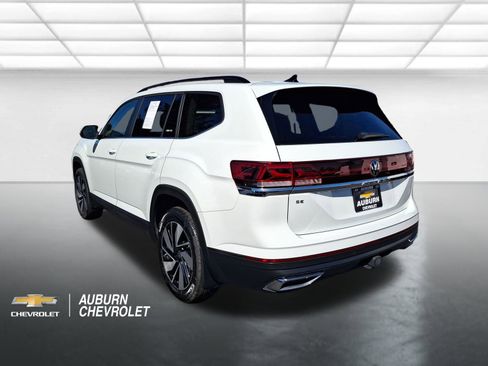 Used 2024 Volkswagen Atlas SE FWD image 5