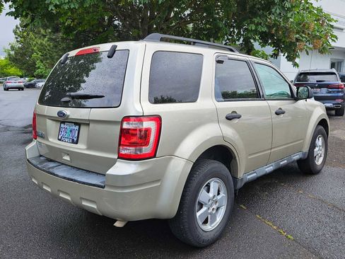Used 2012 Ford Escape XLT FWD image 3