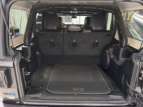 Used 2021 Jeep Wrangler Unlimited Sahara w/ Cold Weather Group image 18