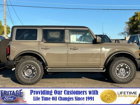 New 2025 Ford Bronco Outer Banks w/ Sasquatch Package image 3