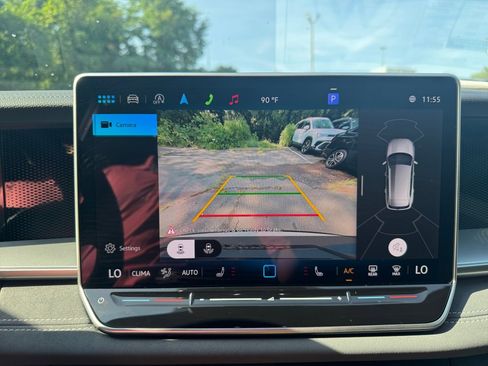 New 2025 Volkswagen Tiguan SE R-Line image 17