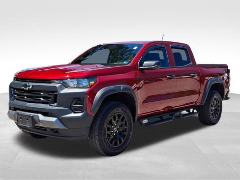 Certified 2024 Chevrolet Colorado Trail Boss w/ Advanced Trailering Package AWD/4WD image 3