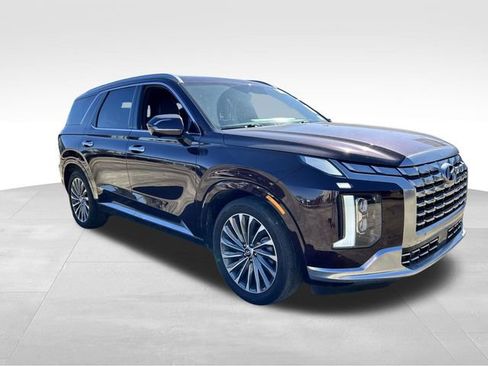 Used 2024 Hyundai Palisade Calligraphy image 5