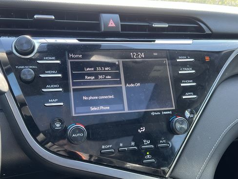 Used 2019 Toyota Camry XSE image 24