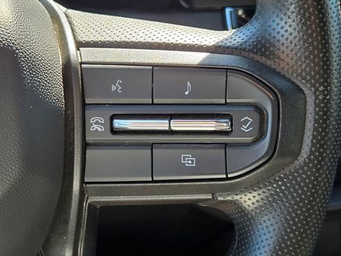 Used 2023 Chevrolet Colorado Trail Boss w/ Technology Package image 18