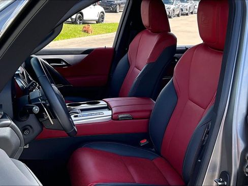 Used 2024 Lexus LX 600 F Sport image 7