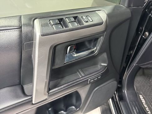 Used 2017 Toyota 4Runner Limited image 13