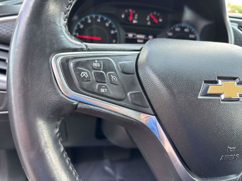 Used 2019 Chevrolet Malibu RS FWD image 16