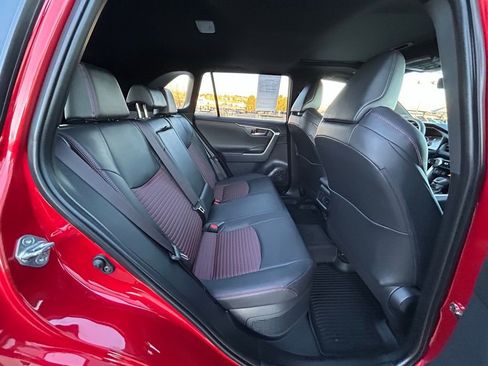 Used 2025 Toyota RAV4 XSE w/ Weather Package AWD/4WD image 29