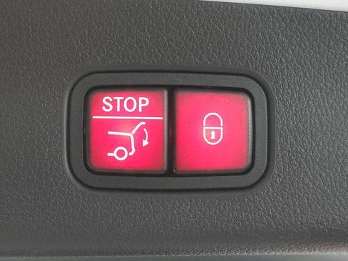 Certified 2026 Mercedes-Benz GLC 300 4MATIC image 32