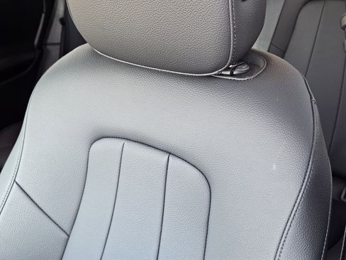 Certified 2025 Mercedes-Benz GLB 250 4MATIC image 15