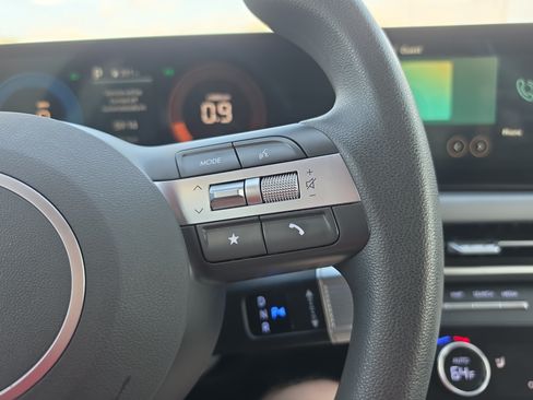 Used 2025 Hyundai Sonata SEL FWD image 21