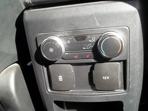 Used 2020 Ford Explorer XLT w/ Equipment Group 202A image 16