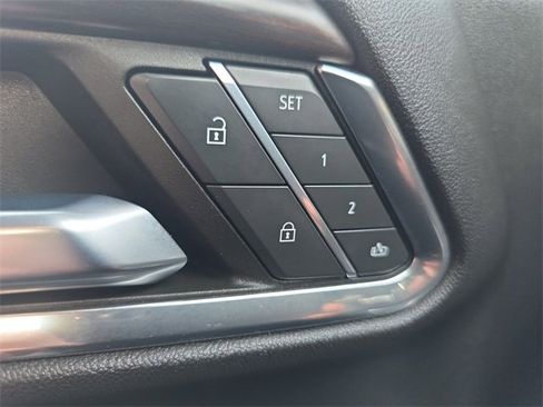 Used 2022 GMC Sierra 1500 SLT w/ SLT Convenience Package image 31