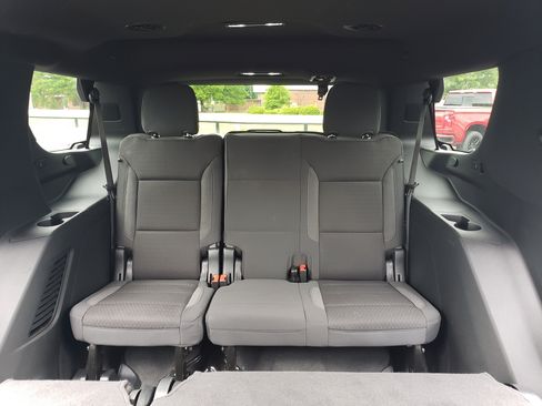 Used 2024 Chevrolet Tahoe LS RWD image 20