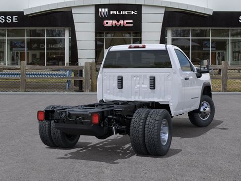 New 2026 GMC Sierra 3500 Pro w/ Convenience Package AWD/4WD image 4