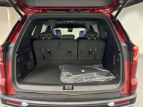 New 2026 GMC Acadia Elevation w/ LPO, Floor Liner Package AWD/4WD image 12