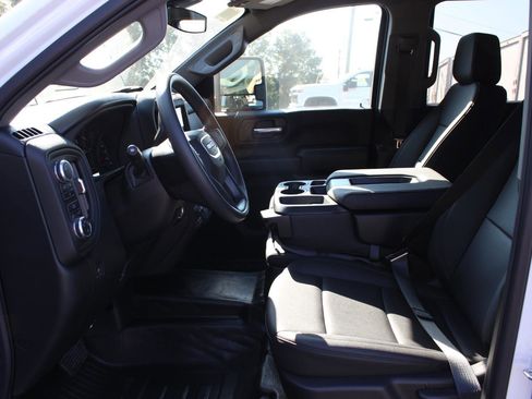 New 2025 GMC Sierra 2500 Pro w/ Convenience Package image 8