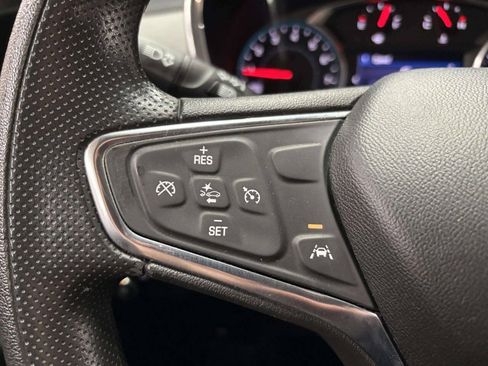 Used 2020 Chevrolet Equinox LT FWD image 32