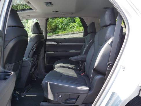 Used 2024 Hyundai Palisade SEL w/ Premium Package AWD/4WD image 16