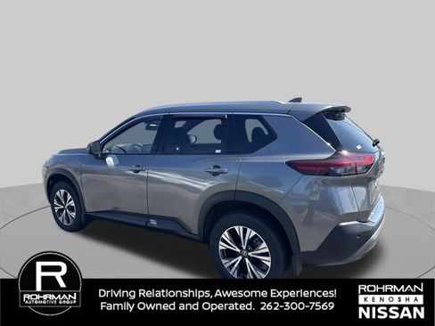 Used 2021 Nissan Rogue SV w/ Premium Package AWD/4WD image 3