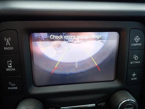 Used 2019 Jeep Wrangler Unlimited Sport image 21