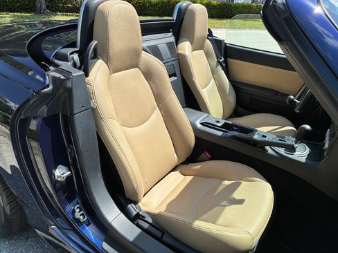 Used 2012 MAZDA MX-5 Miata Grand Touring w/ Appearance Pkg RWD image 14