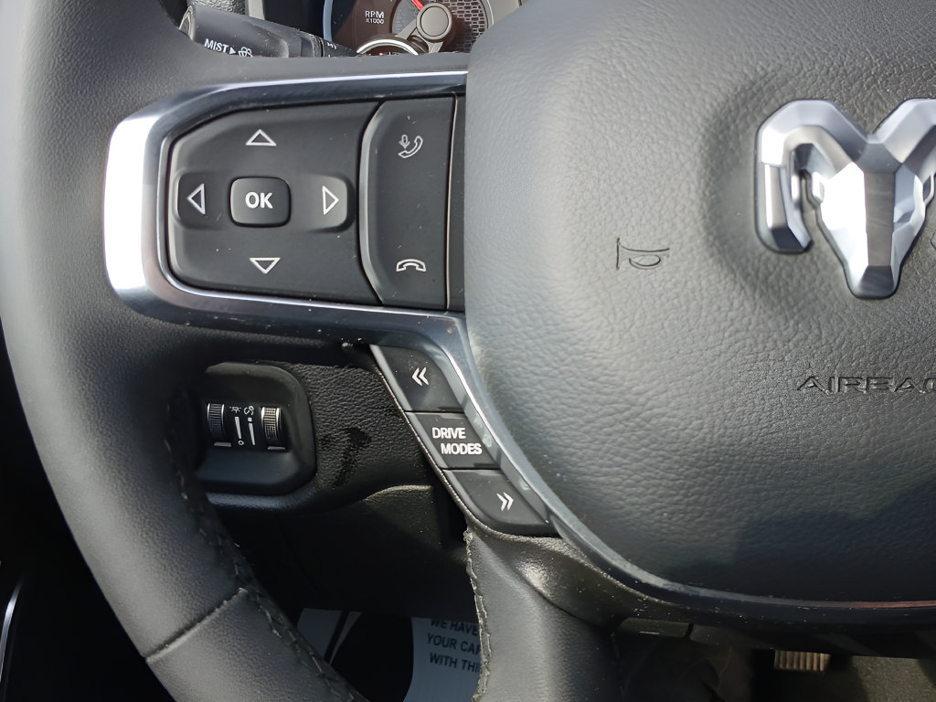 Used 2026 RAM 1500 Laramie AWD/4WD image 23