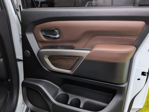 Used 2024 Nissan Titan Platinum Reserve w/ Moonroof Package image 21