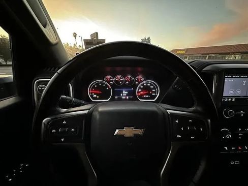 Used 2023 Chevrolet Silverado 2500 LT AWD/4WD image 21