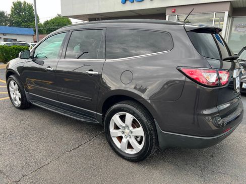 Used 2016 Chevrolet Traverse LT w/ Traveler's Package FWD image 12