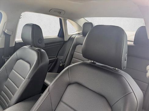 Used 2024 Volkswagen Jetta SE FWD image 15