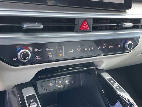 New 2025 Kia Sorento SX Prestige image 24