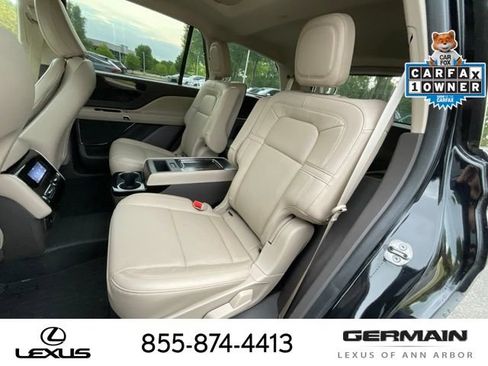 Used 2023 Lincoln Aviator Reserve w/ Equipment Group 201A AWD/4WD image 13