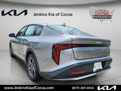 New 2026 Kia K4 FWD image 7
