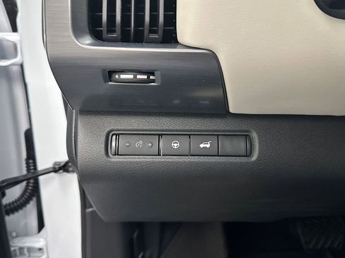 New 2026 Nissan Pathfinder SL AWD/4WD image 18