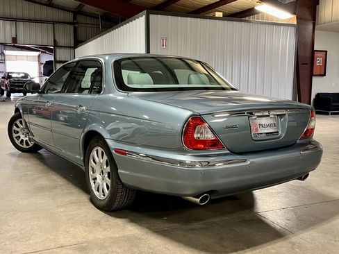 Used 2004 Jaguar XJ8 image 8