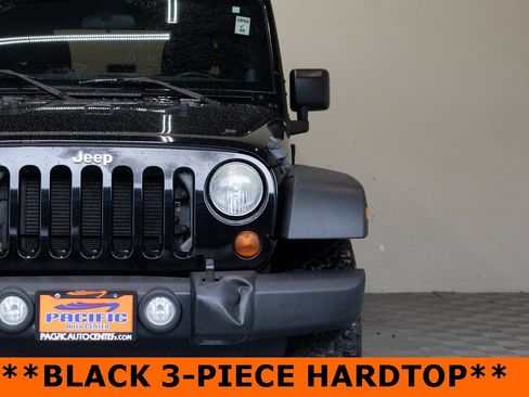 Used 2012 Jeep Wrangler Unlimited Sport image 5