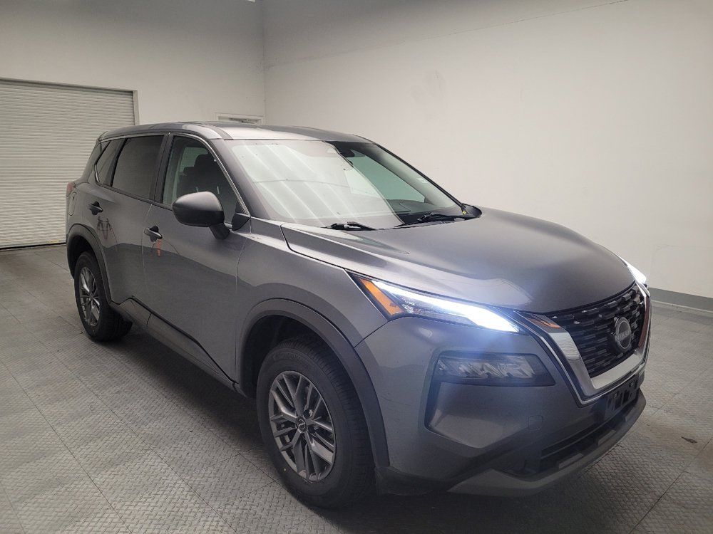 Used 2023 Nissan Rogue S AWD/4WD image 13