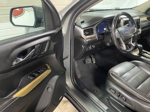 Used 2018 GMC Acadia Denali w/ Technology Package image 10