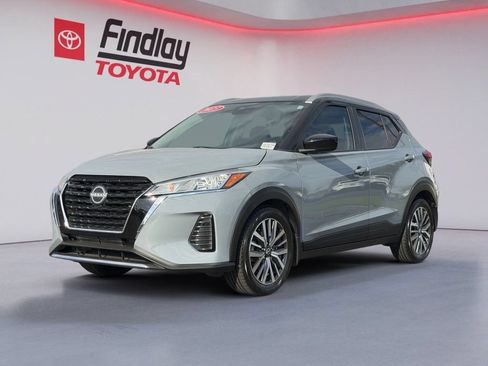 Used 2023 Nissan Kicks SV FWD image 1
